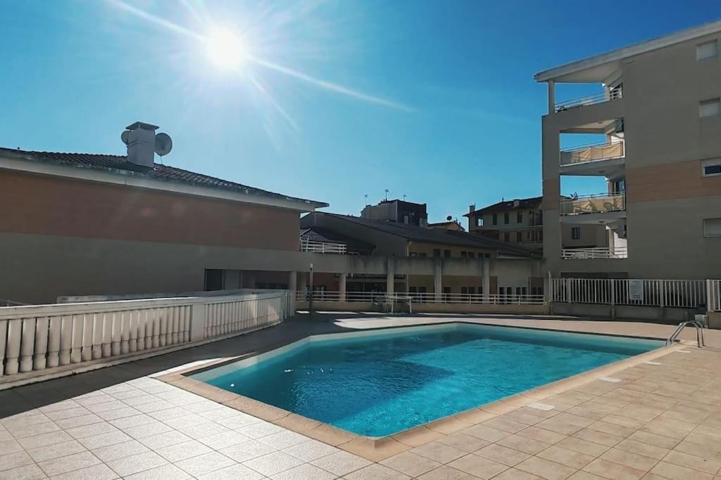 Charmant 2P, Piscine, Clim, A 5 Min De La Plage Vallauris Exteriör bild